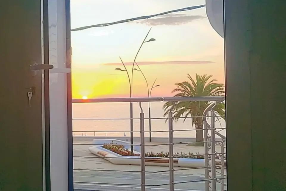 Fronte mare Montegiordano · Sirio sinistro, il tramonto